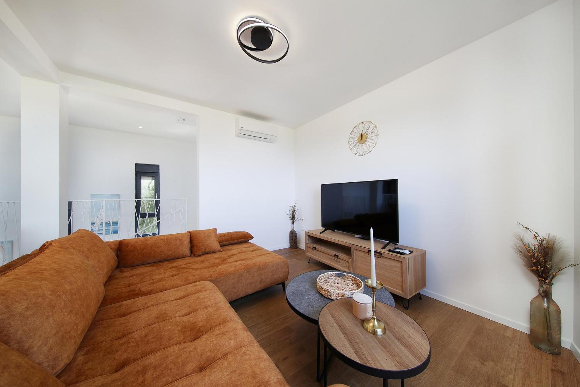 Apartment Anni-Free Parking&Evcharger-24H Self Check-In Opric エクステリア 写真